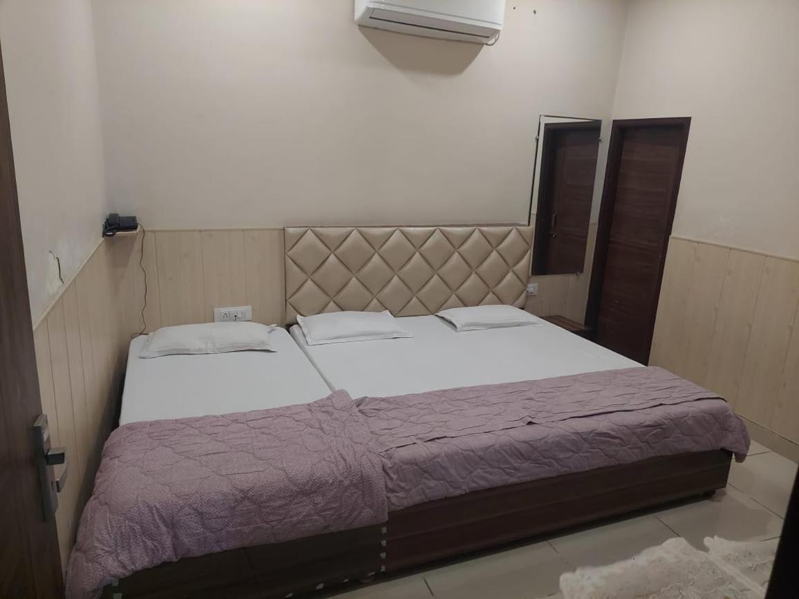Rk Lodge Amritsar Exterior foto